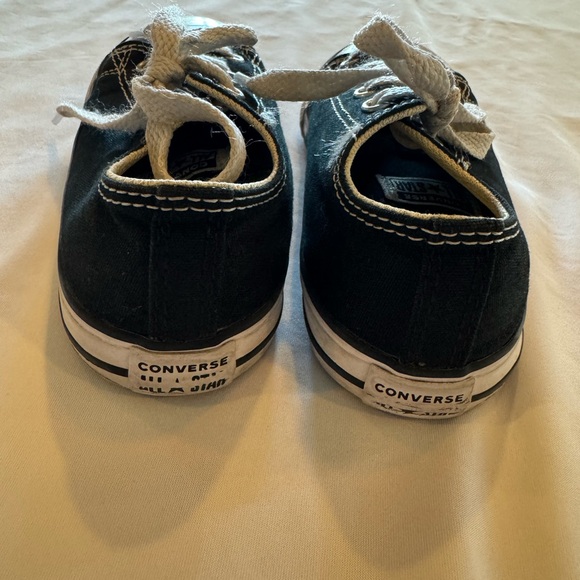 Toddler Black And White Converse Shoes Size 10 - Picture 5 of 6